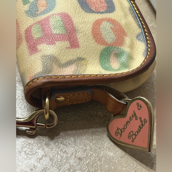 Dooney & Bourke Doodle Scribble Wristlet, Vintage - Picture 10 of 13